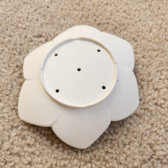 NEW 2 silicone soap dishes lotus flower pink & blue - Picture 5 of 7